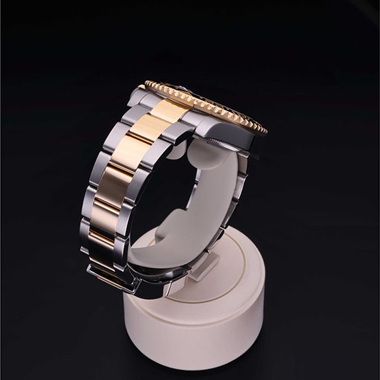 Rolex Certified Pre-Owned: GMT-Master II, 40 mm, in Acciaio/oro G,  2015, 116713LN