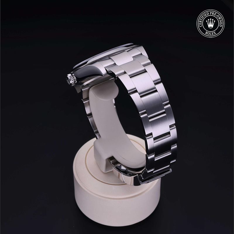 Rolex Certified Pre-Owned: Explorer, 39 mm, in Acciaio,  2016, 214270