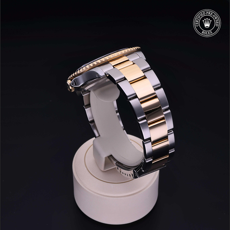 Rolex Certified Pre-Owned: Oyster Perpetual  GMT-Master II, 40 mm, in Acciaio/oro G,  1992, 16713LN