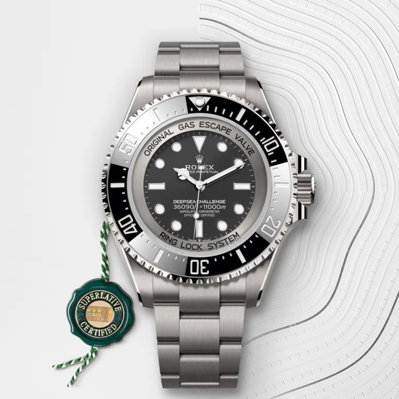 rolex M126067-0002   - La lunetta in ceramica e l’indicazione luminescente